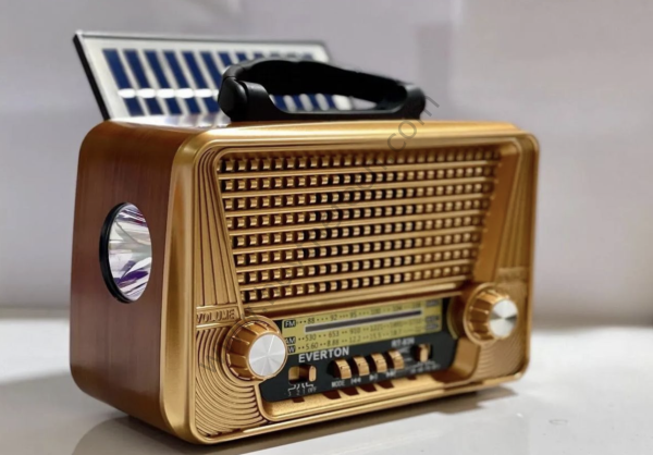 B836 Nostaljik Radyo Güneş Enerjili