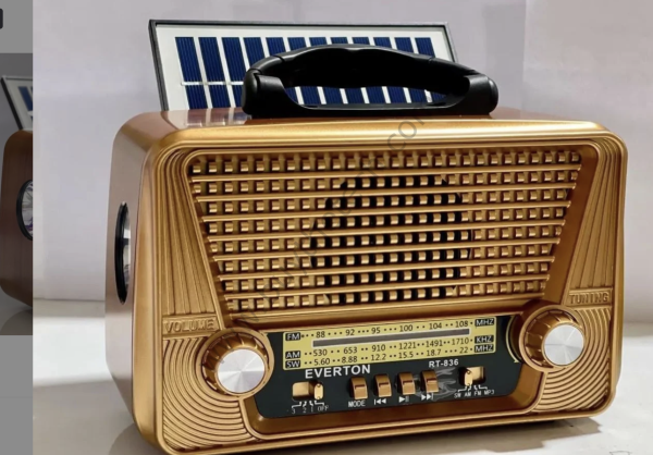 B836 Nostaljik Radyo Güneş Enerjili