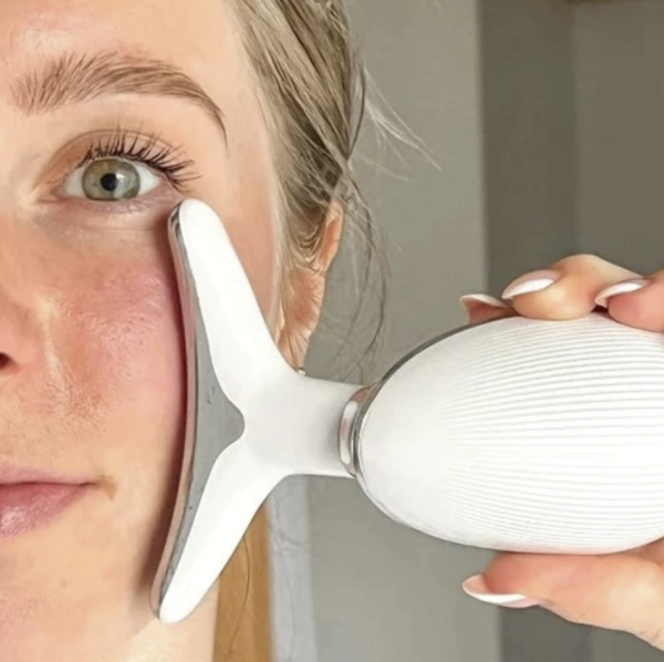 Yüz ve Boyun Germe 7 Modlu Kırışık Azaltıcı EMS Güzellik Cihazı