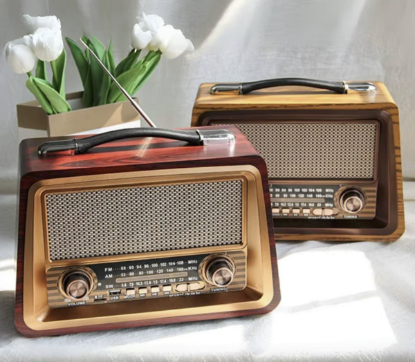 Nostaljik Radyo Büyük Boy B810