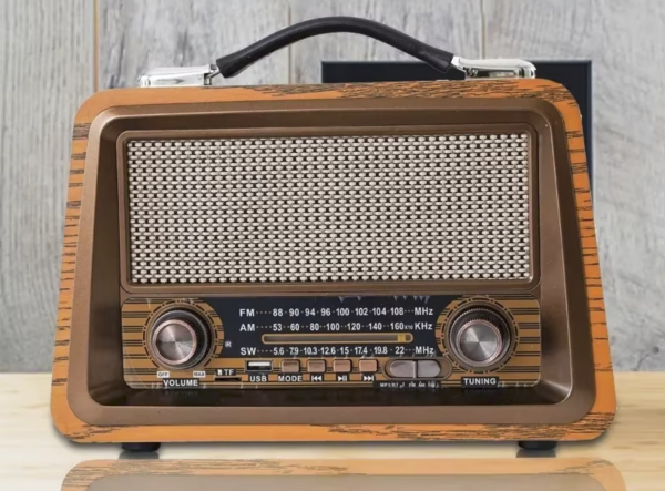 Nostaljik Radyo Büyük Boy B810